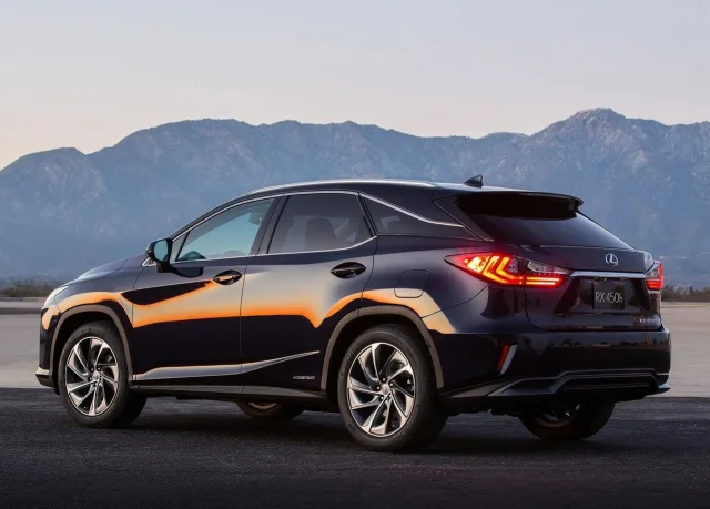 Lexus RX 2016 кросовер — 9