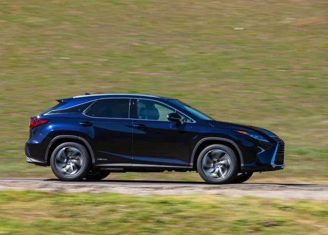 Lexus RX 2016 кросовер — 11