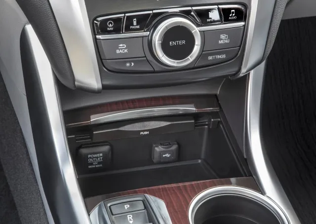 Acura TLX (Акура ТЛИкс) седан — 4