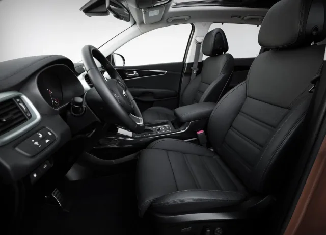 KIA Sorento 2.2D AT Luxury — 3