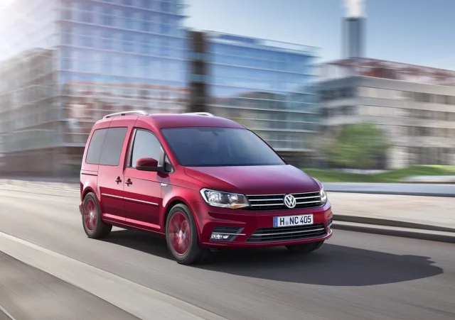 Volkswagen Caddy 2016 мікроавтобус — 9