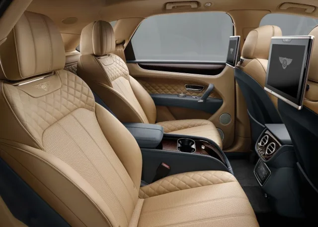 Bentley Bentayga 2015 кросовер — 10