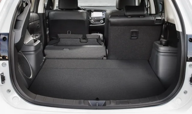 Mitsubishi Outlander 2.4 AT 4WD PHEV — 8