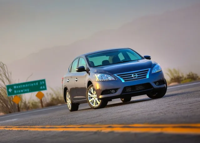 Nissan Sentra 1.6 MT Elegance — 4