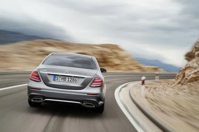 Mercedes-Benz E-Class 2016 седан — 3