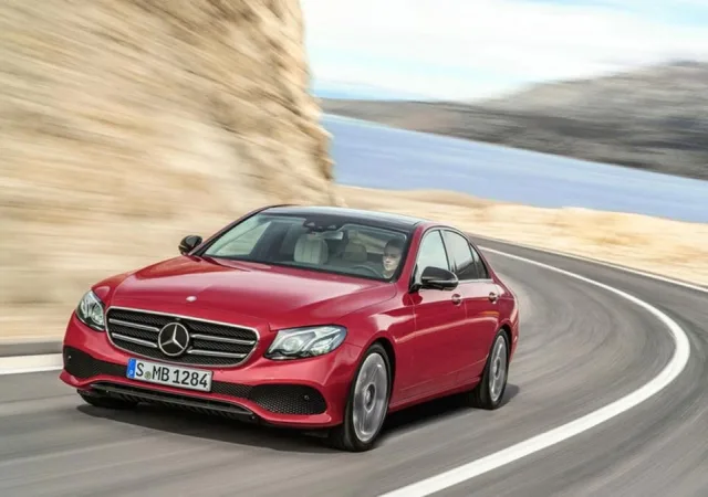 Mercedes-Benz E-Class 2016 седан — 5