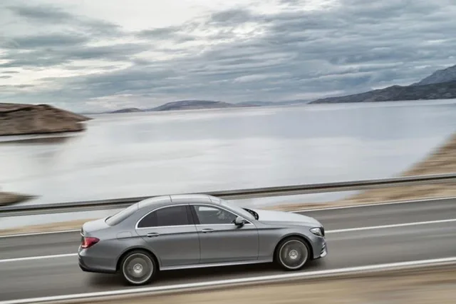 Mercedes-Benz E-Class 2016 седан — 7