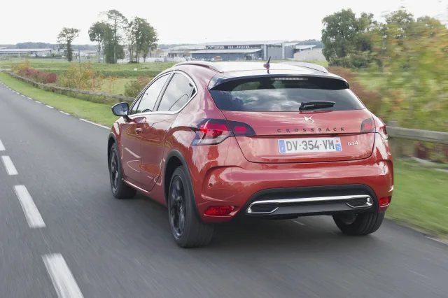 Citroen DS4 Crossback (Ситроен ДС4 Кроссбэк) хэтчбек — 4