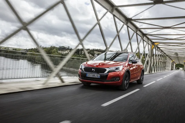 Citroen DS4 Crossback (Ситроен ДС4 Кроссбэк) хэтчбек — 15