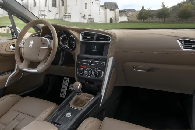 Citroen DS4 Crossback (Ситроен ДС4 Кроссбэк) хэтчбек — 20