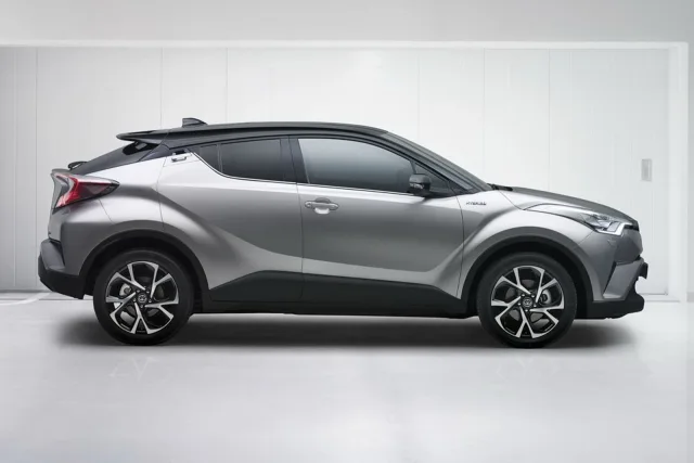 Toyota C-HR 2016 — 6