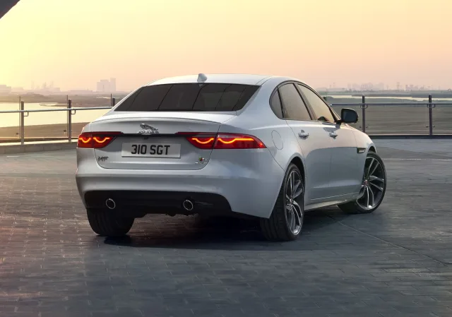 Jaguar XF New 2.0D MT Pure — 5