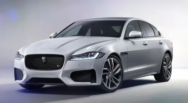 Jaguar XF New 2.0D MT Pure — 8