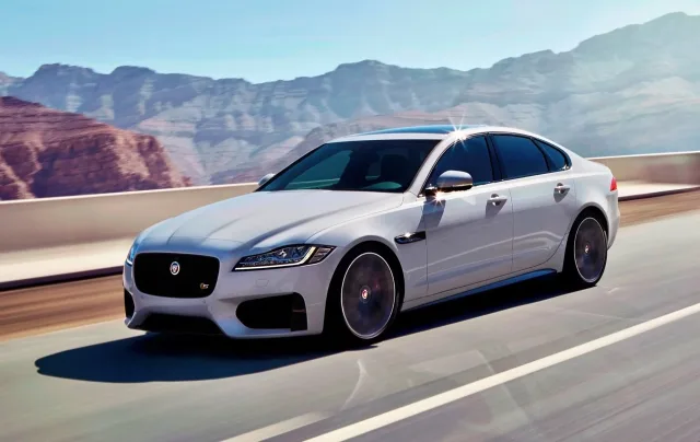 Jaguar XF New 2.0D MT Pure — 10
