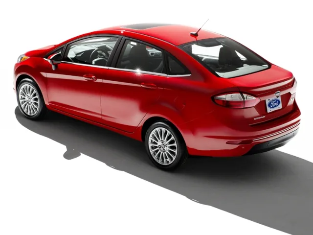Ford Fiesta Sedan — 6