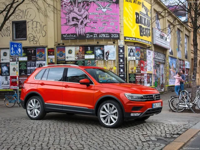 Volkswagen Tiguan 2017 crossover — 13