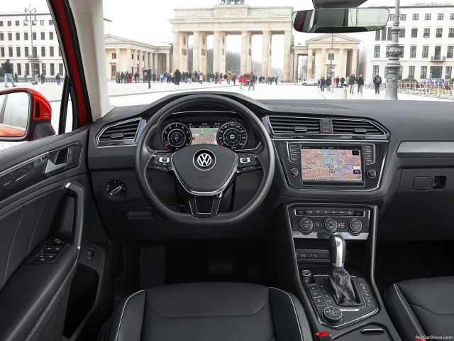 Volkswagen Tiguan 2017 crossover — 18
