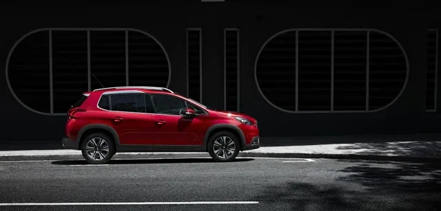 Peugeot 2008 2016 кросовер — 4
