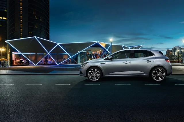 Renault Megane IV hatchback — 3