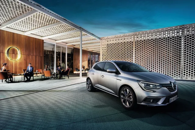 Renault Megane IV hatchback — 4