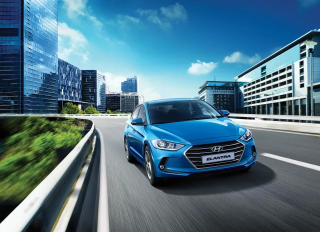 Hyundai Elantra 2016 седан — 3