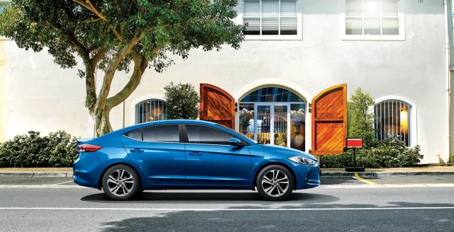Hyundai Elantra 2016 седан — 8