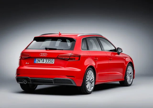 Audi A3 Sportback 1.0 TFSI AT Basis — 11