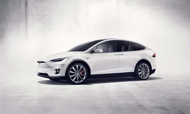Tesla Model X AT 90D — 9
