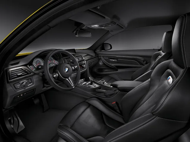 BMW M4 3.0 MT — 16