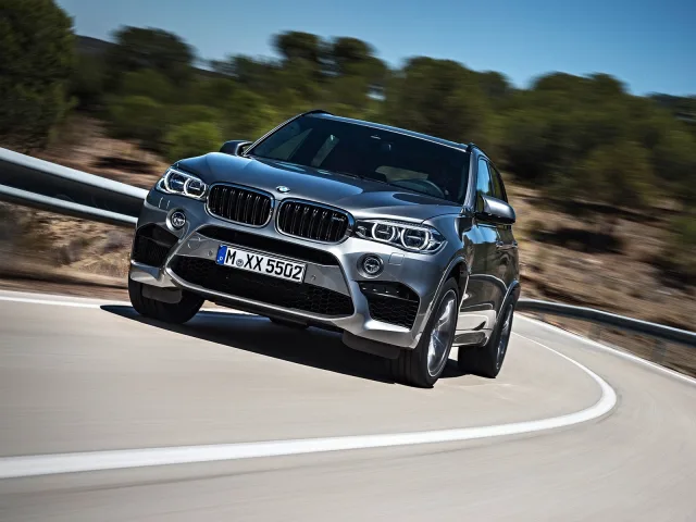 BMW X5 M 2015 (БМВ Х5 М) кроссовер — 5
