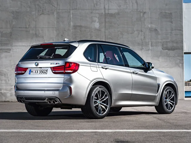 BMW X5 M 2015 (БМВ Х5 М) кроссовер — 7
