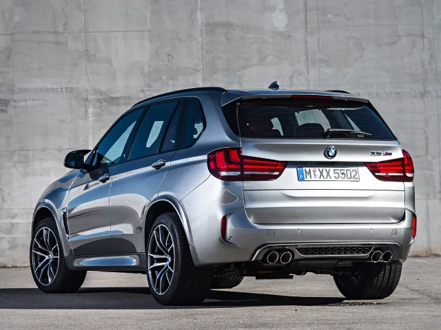 BMW X5 M 2015 (БМВ Х5 М) кроссовер — 9