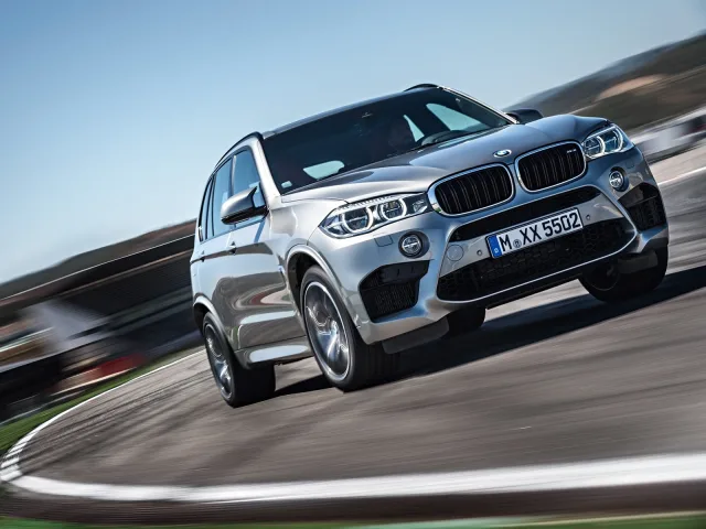 BMW X5 M 2015 (БМВ Х5 М) кроссовер — 11