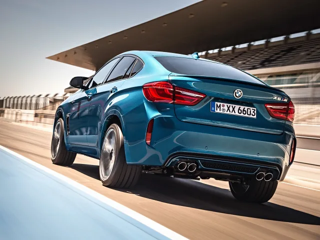 BMW X6 M AT — 10