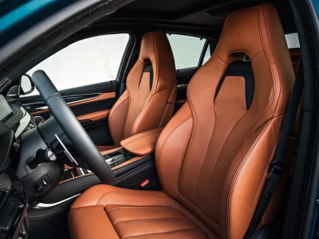 BMW X6 M AT — 13