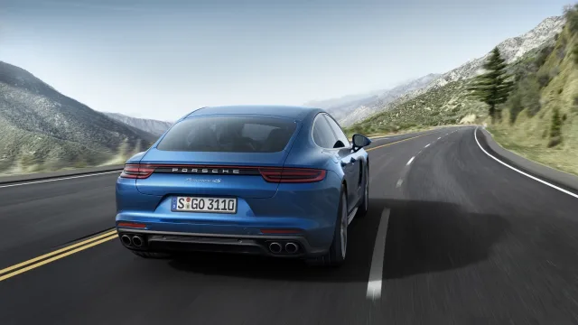 Porsche Panamera хетчбек — 8