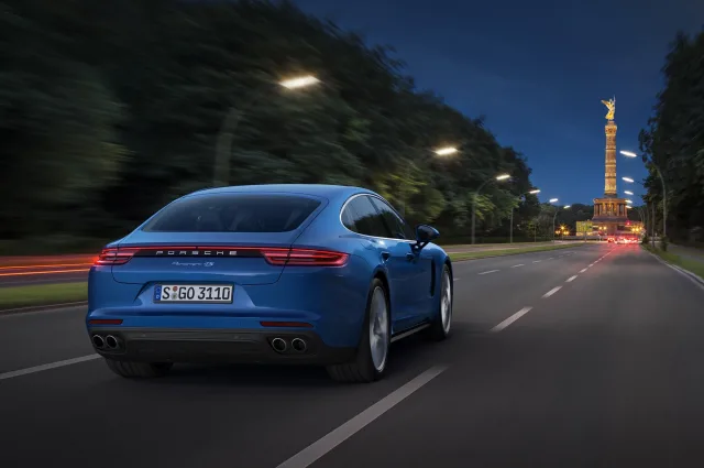 Porsche Panamera хетчбек — 10
