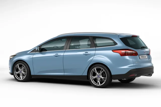 Ford Focus 2015 station wagon — 3