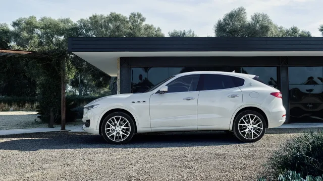 Maserati Levante 3.0D AT — 8