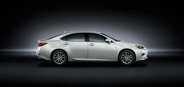 Lexus ES 2015 sedan — 2