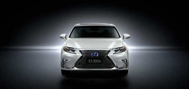Lexus ES 2015 sedan — 5