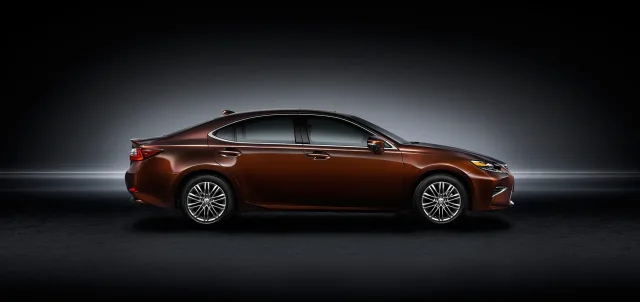 Lexus ES 2015 sedan — 7