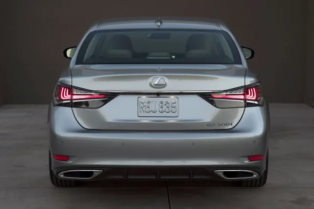 Lexus GS 2015 седан — 8