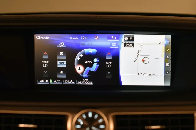 Lexus GS 2015 седан — 12