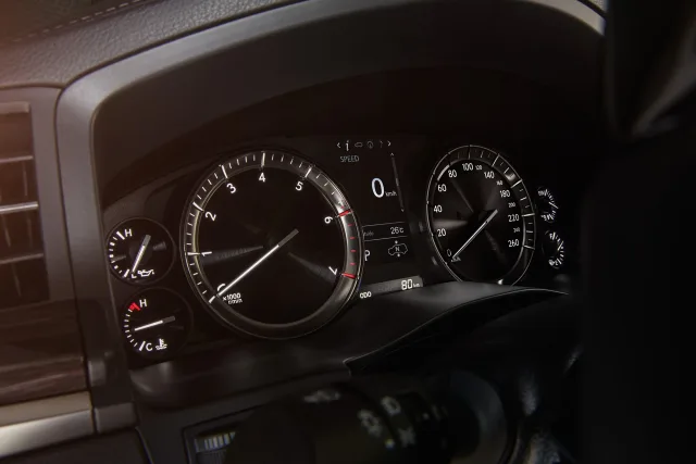 Lexus LX 450d 4.5 AT Luxury — 18