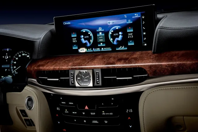 Lexus LX 450d 4.5 AT Luxury — 19