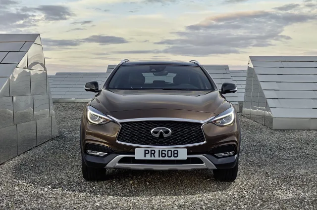 Infiniti QX30 (Инфинити Куикс30) кроссовер — 11