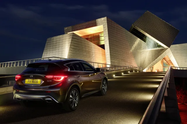 Infiniti QX30 (Инфинити Куикс30) кроссовер — 12