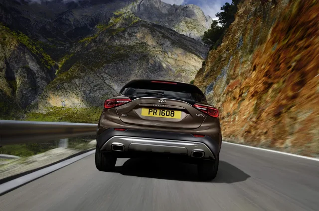 Infiniti QX30 (Инфинити Куикс30) кроссовер — 13