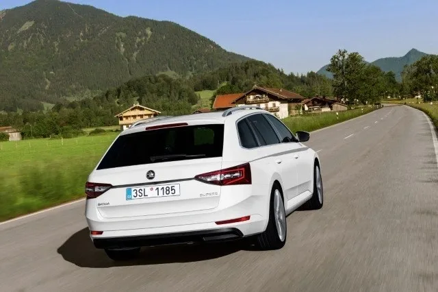 Skoda Superb Combi 1.5 TSI MT Ambition — 2